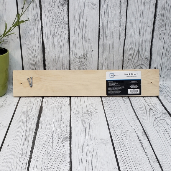 Mainstays 18 in. Wall Mounted Unfinished Wood Hook Rack, 4 Pegs - Picture 4 of 9